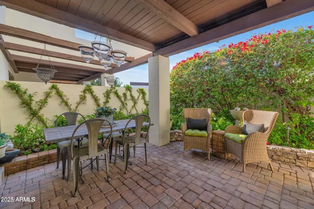 a car parked in front of a building