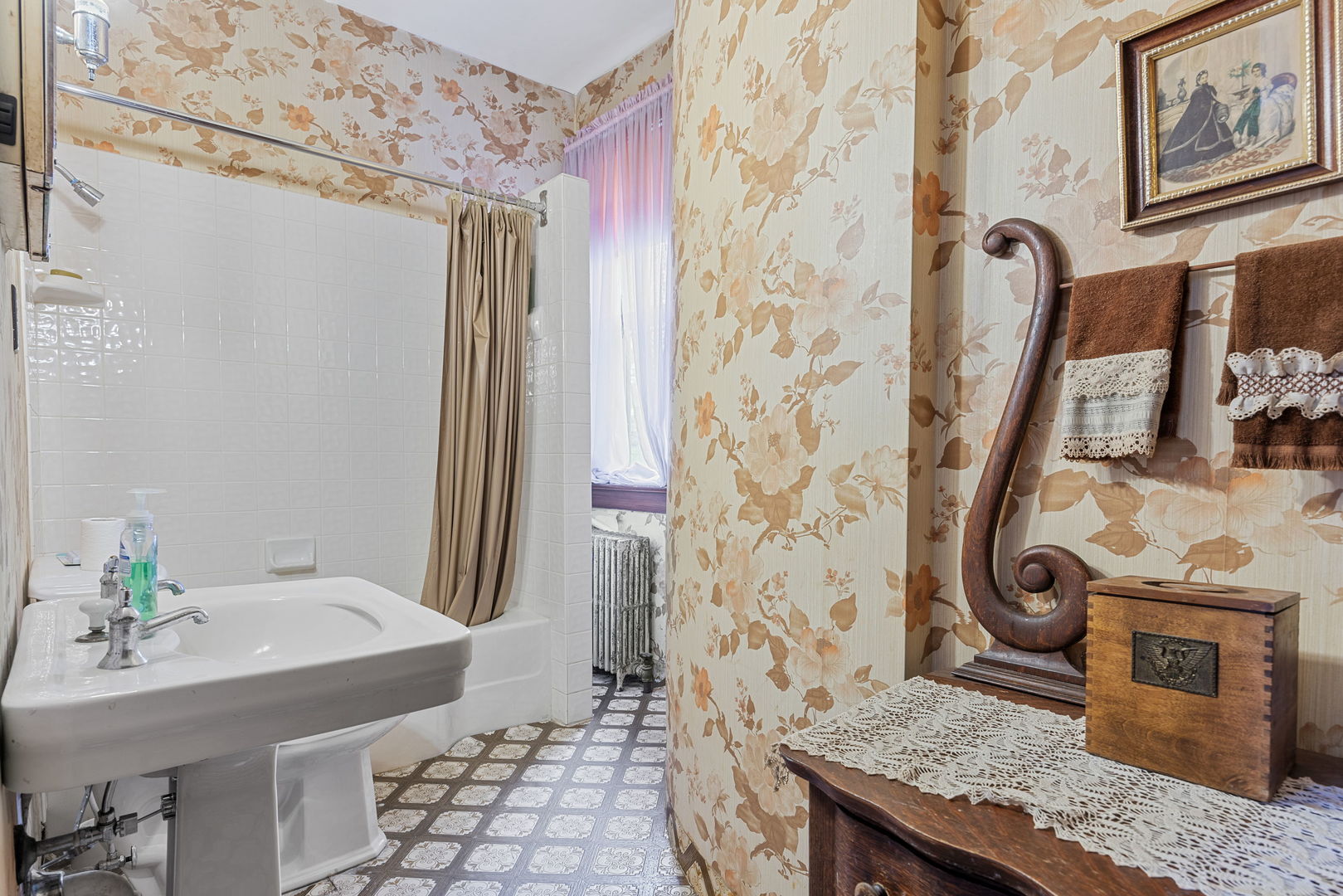 214 South State Street Elgin, IL 60123 - Photo 23 of 36