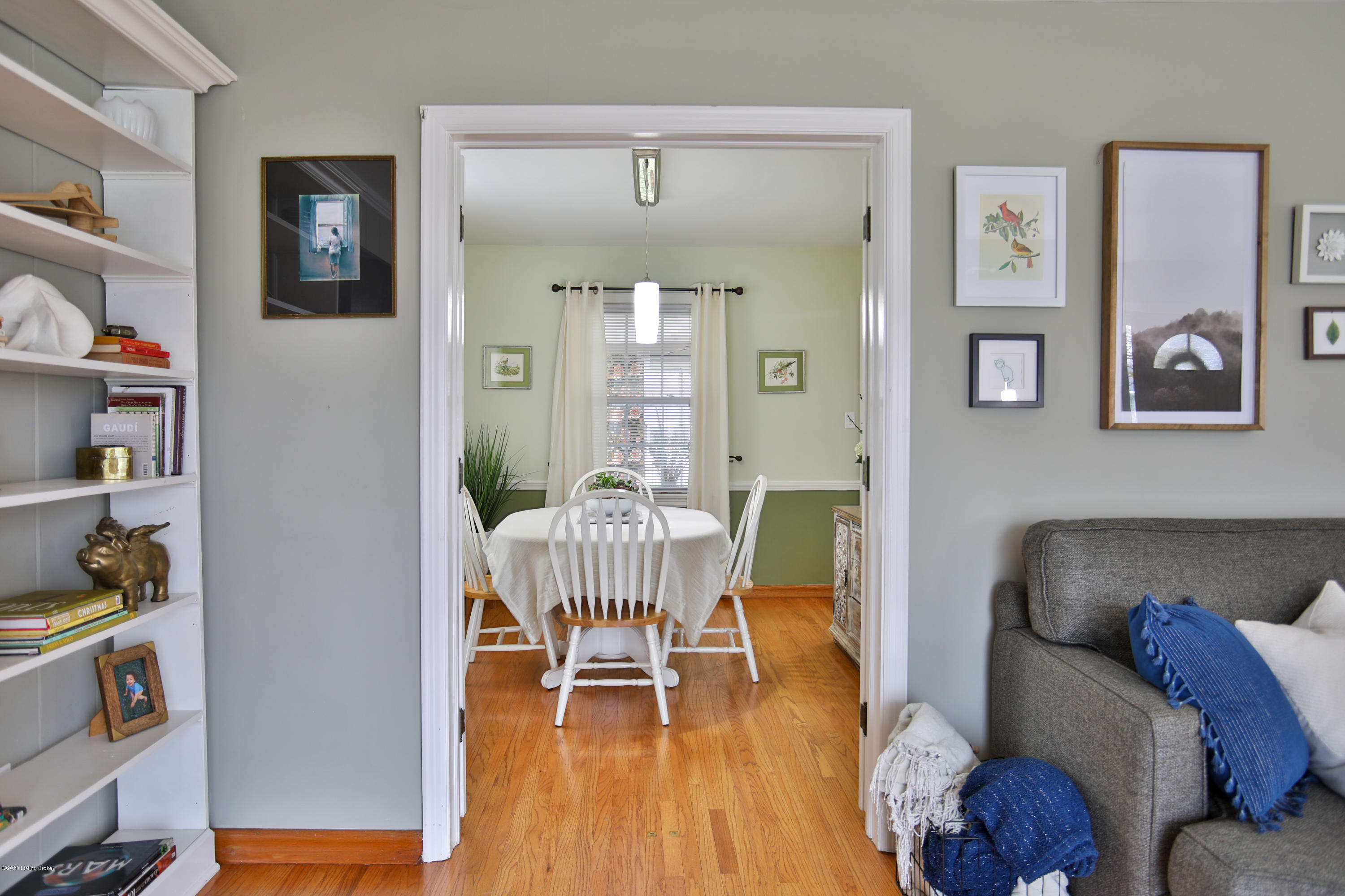 Living room / dining room