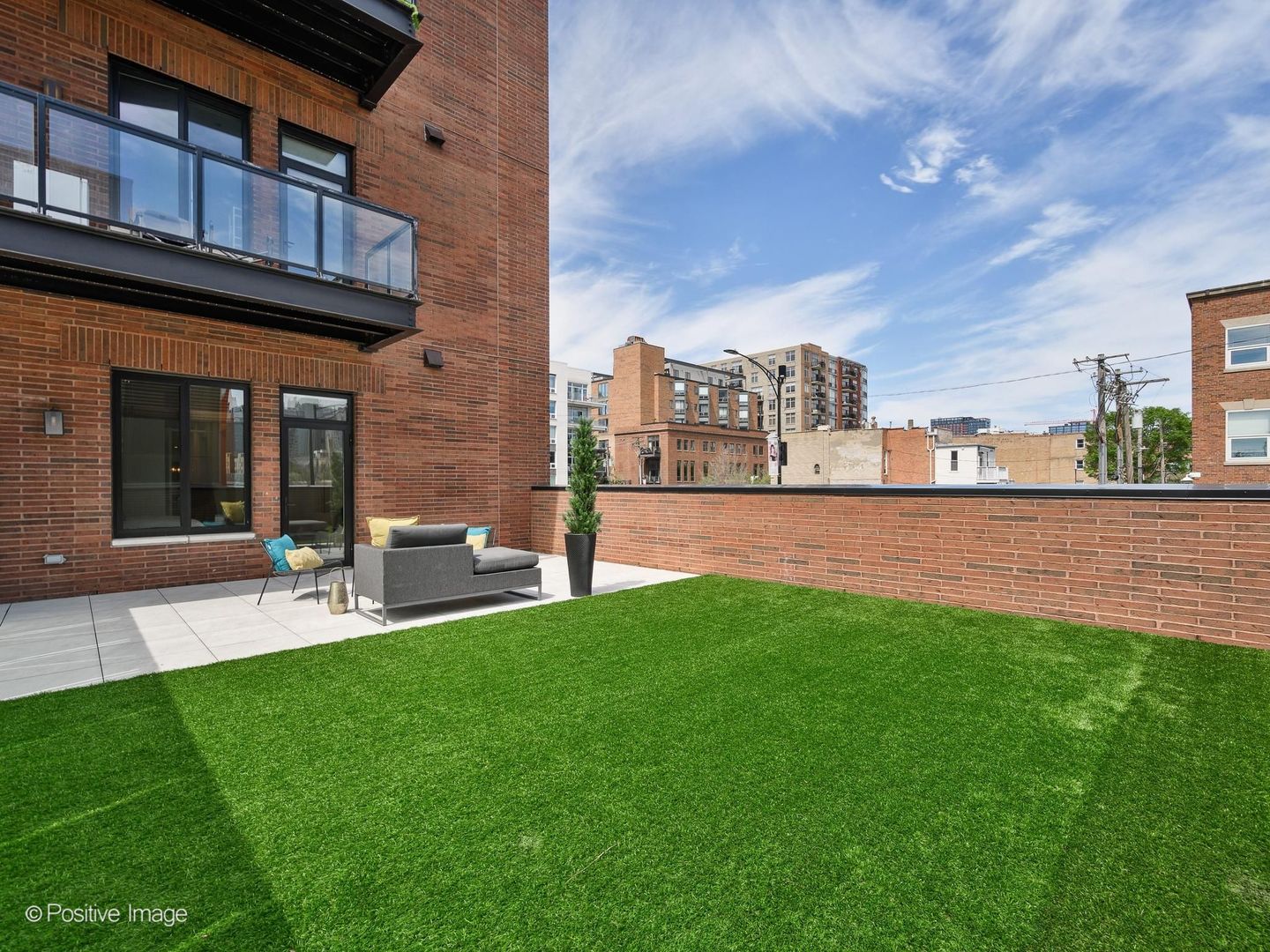 305 South Racine Avenue, Unit 2A Chicago, IL 60607 - Photo 18 of 29 Gallery Image 18
