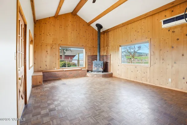 $699,000 | 4410 Thorp Cemetery Road, Thorp, WA 98946