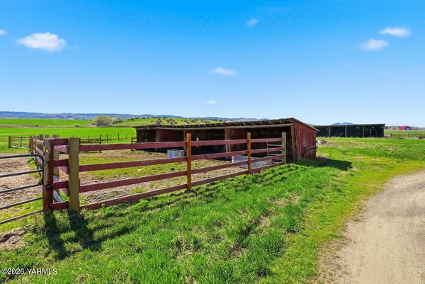 $699,000 | 4410 Thorp Cemetery Road, Thorp, WA 98946