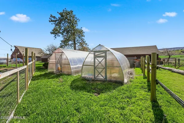 $699,000 | 4410 Thorp Cemetery Road, Thorp, WA 98946