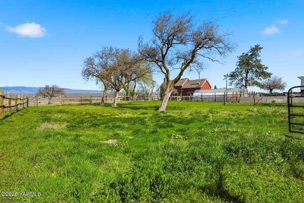 $699,000 | 4410 Thorp Cemetery Road, Thorp, WA 98946