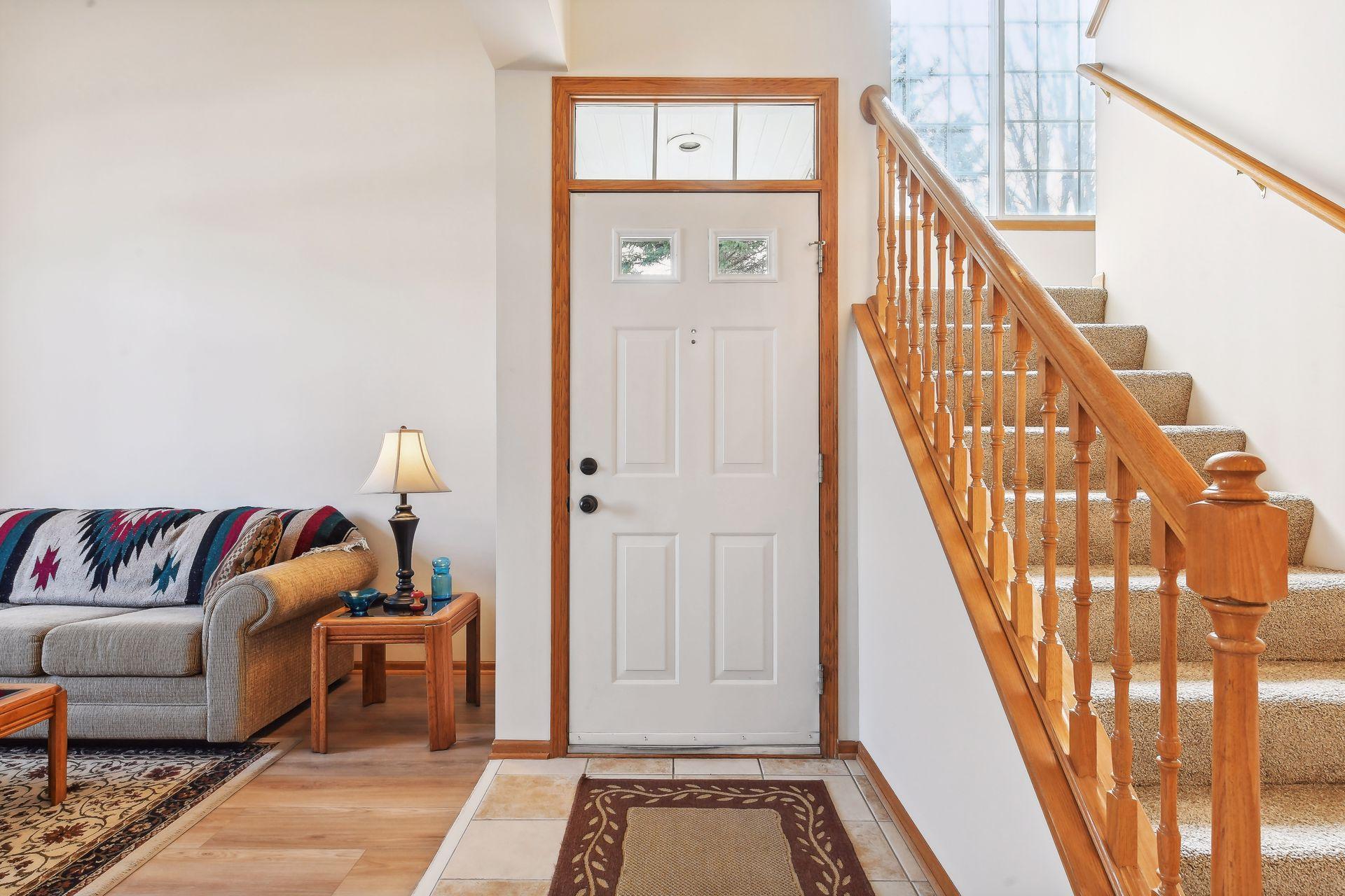 8484 Cortland Road Eden Prairie, MN 55344 - Photo 3 of 19 Gallery Image 3