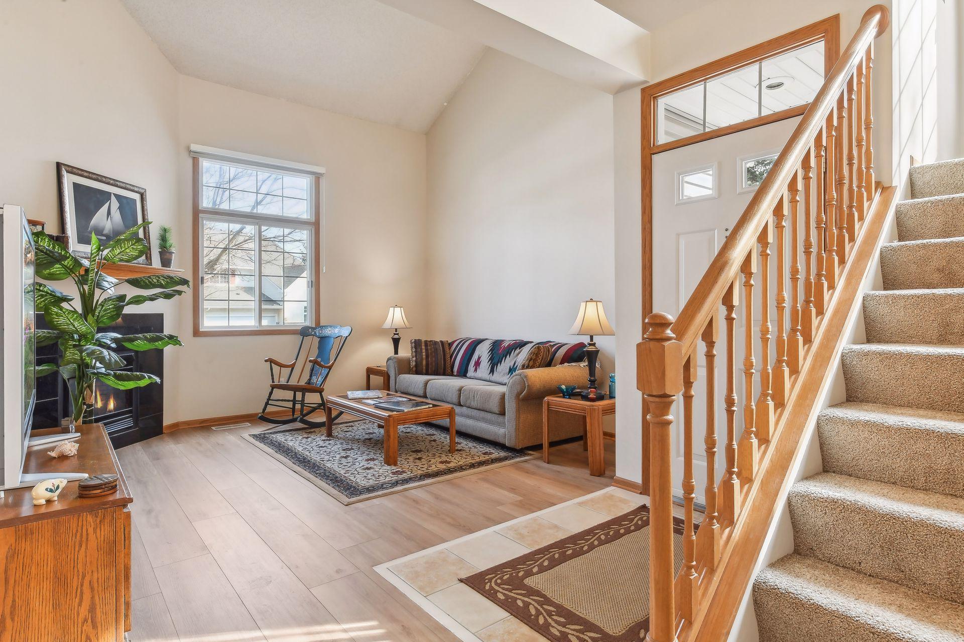 8484 Cortland Road Eden Prairie, MN 55344 - Photo 4 of 19 Gallery Image 4