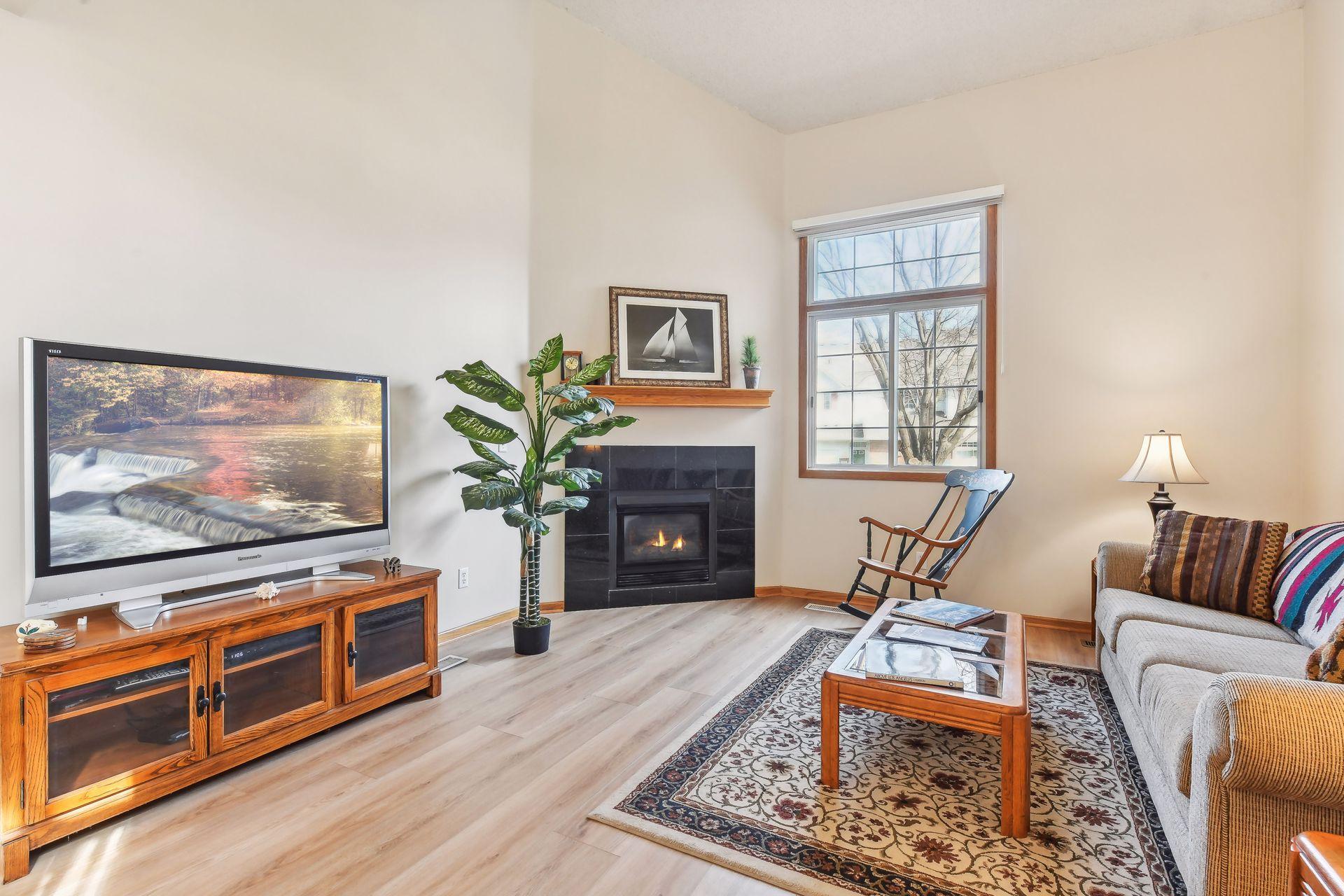 8484 Cortland Road Eden Prairie, MN 55344 - Photo 5 of 19 Gallery Image 5