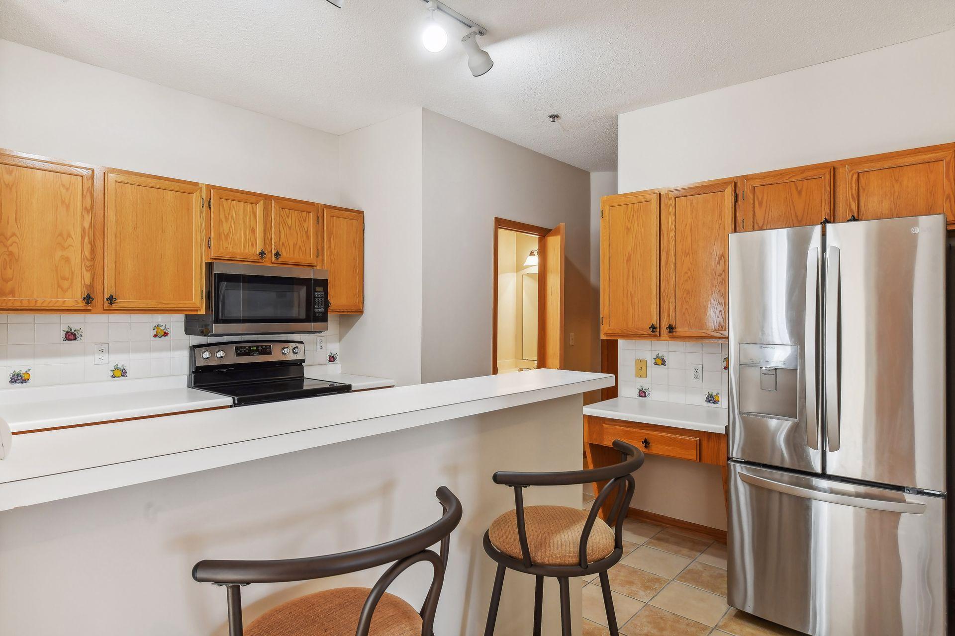 8484 Cortland Road Eden Prairie, MN 55344 - Photo 9 of 19 Gallery Image 9