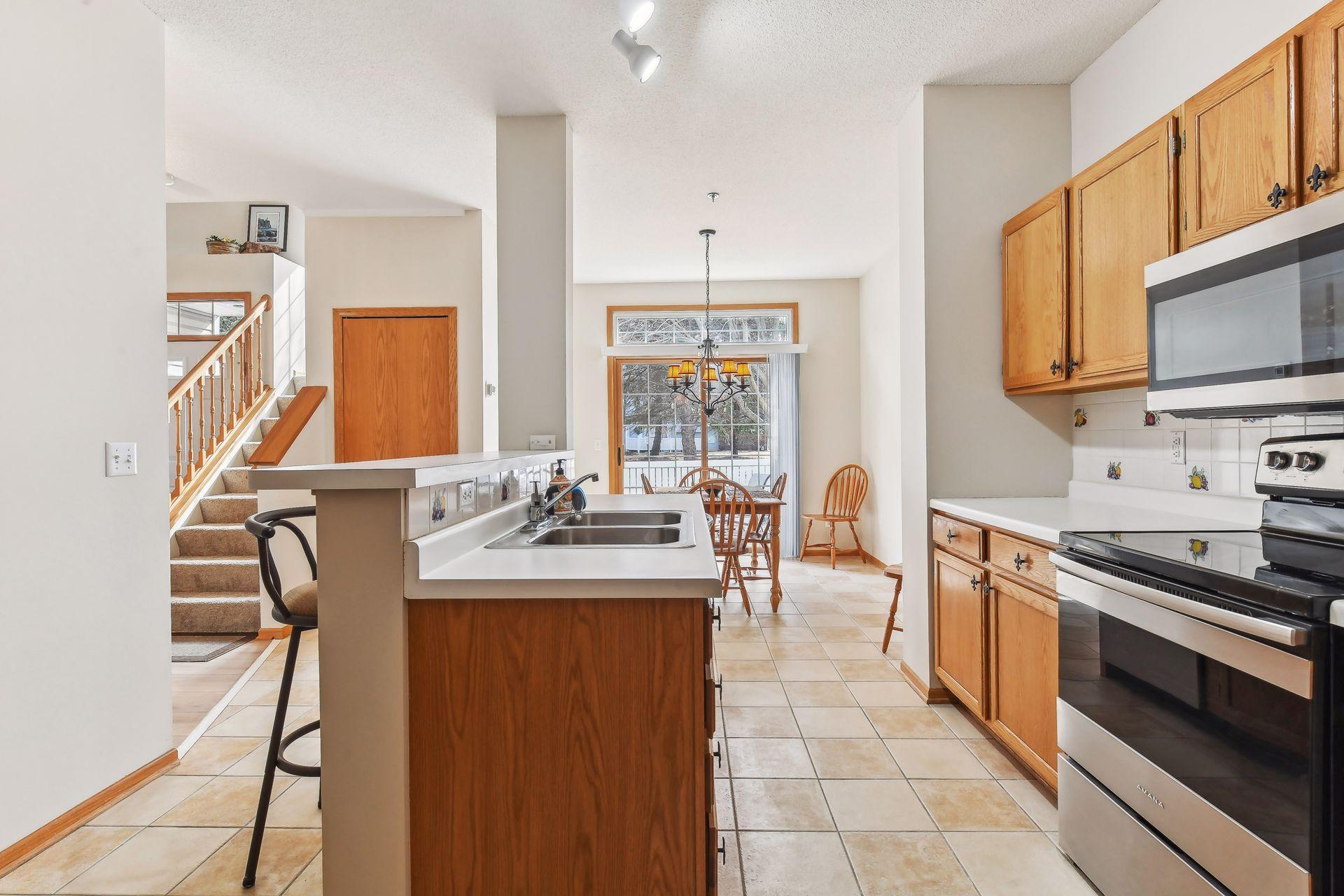 8484 Cortland Road Eden Prairie, MN 55344 - Photo 10 of 19 Gallery Image 10