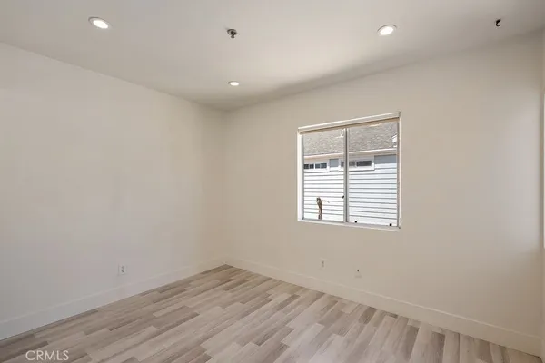 $4,395 | 260 Victoria Street, Unit D4, Costa Mesa, CA 92627