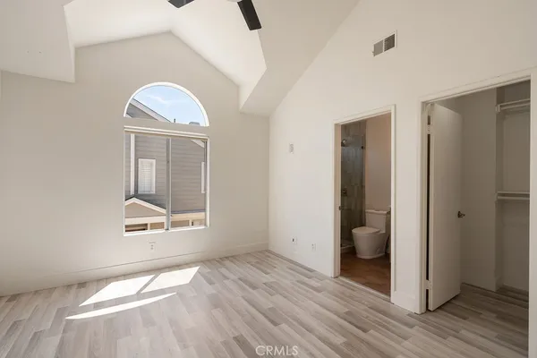 $4,395 | 260 Victoria Street, Unit D4, Costa Mesa, CA 92627