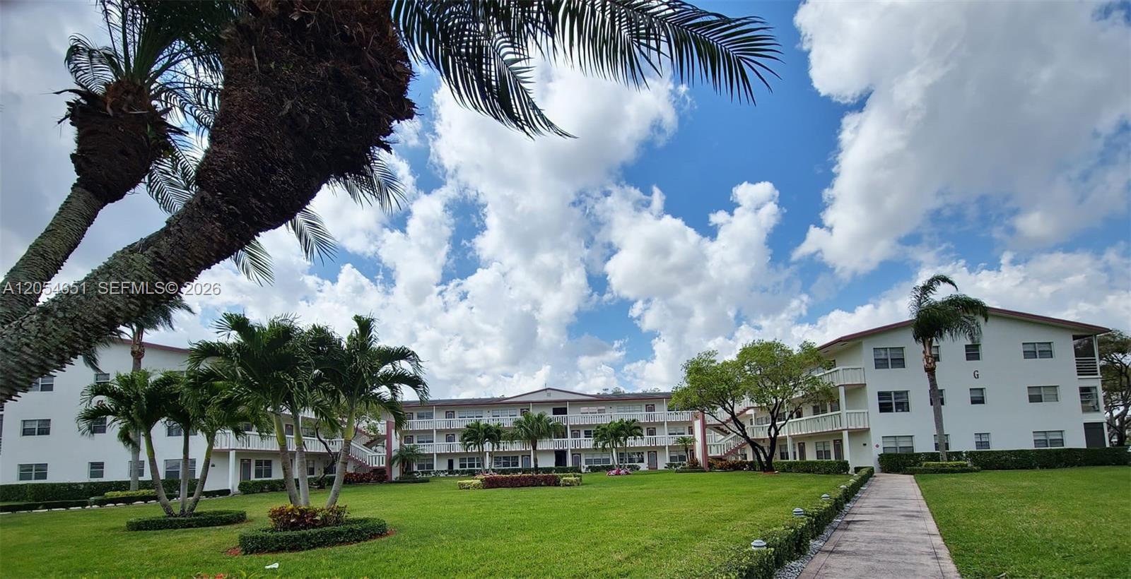 285 Fanshaw G, Unit 285G Boca Raton, FL 33434 - Photo 2 of 33
