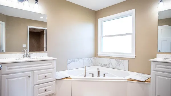 $367,400 | 8124 Catfish Lane, Brookville, IN 47012