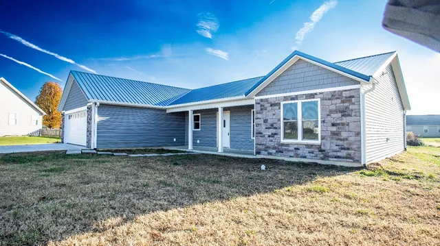 $374,900 | 8124 Catfish Lane, Brookville, IN 47012