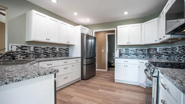 $367,400 | 8124 Catfish Lane, Brookville, IN 47012