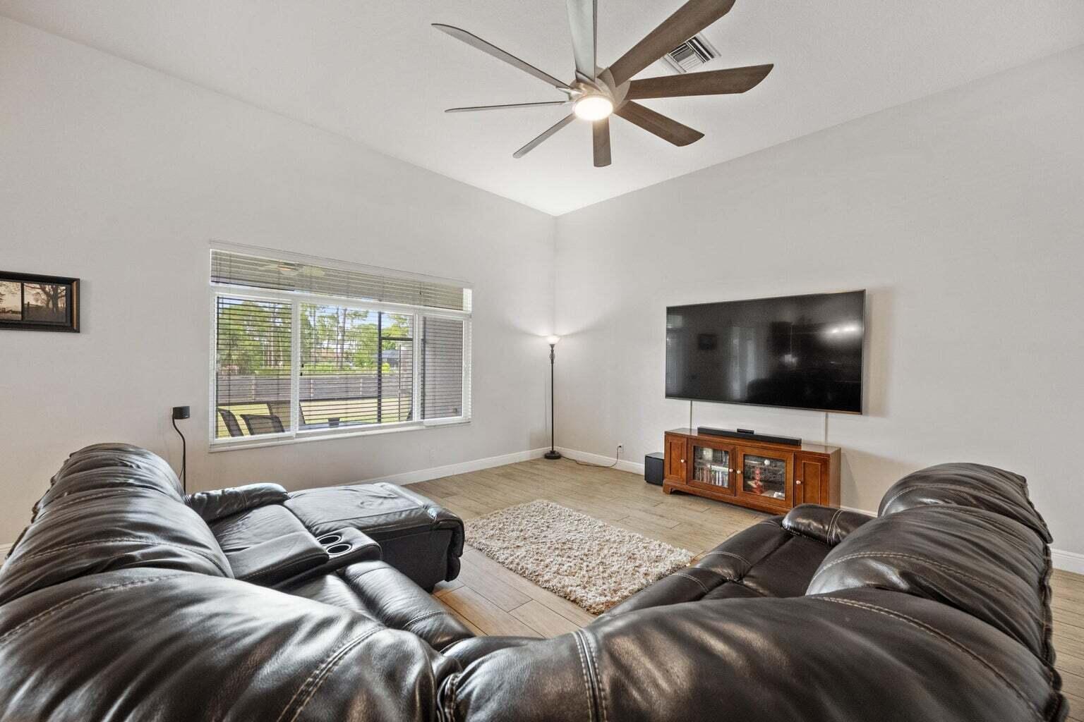 14891 97th Road North The Acreage, FL 33412 - Photo 15 of 51 20230329144302911820000000-o
