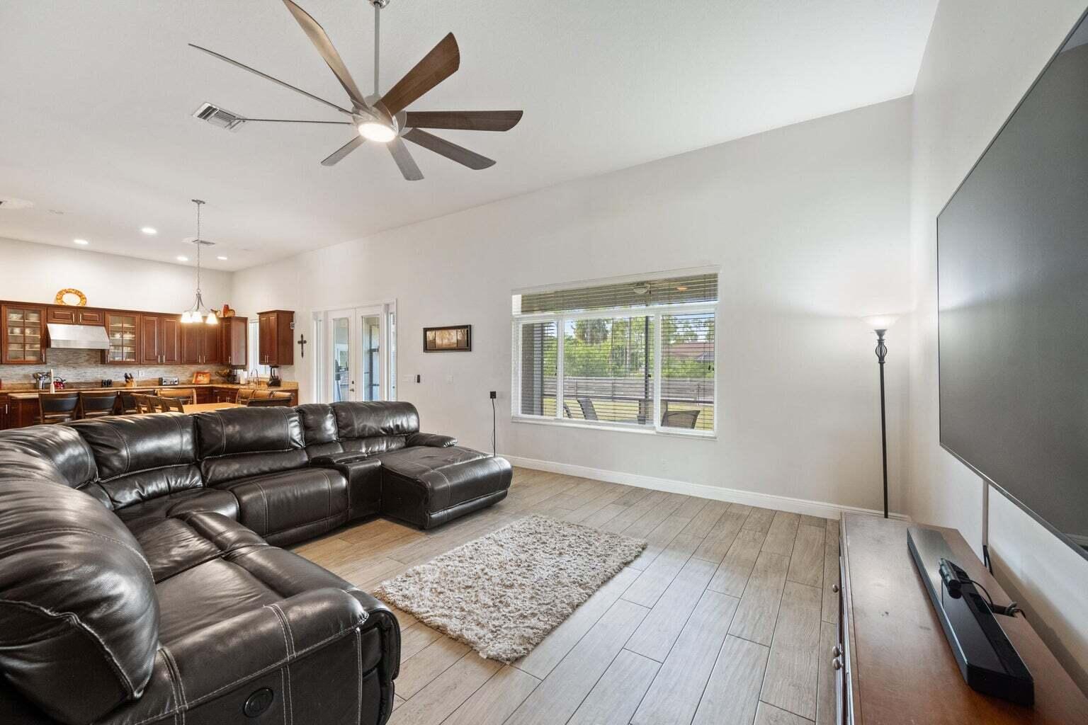 14891 97th Road North The Acreage, FL 33412 - Photo 17 of 51 20230329144348907681000000-o