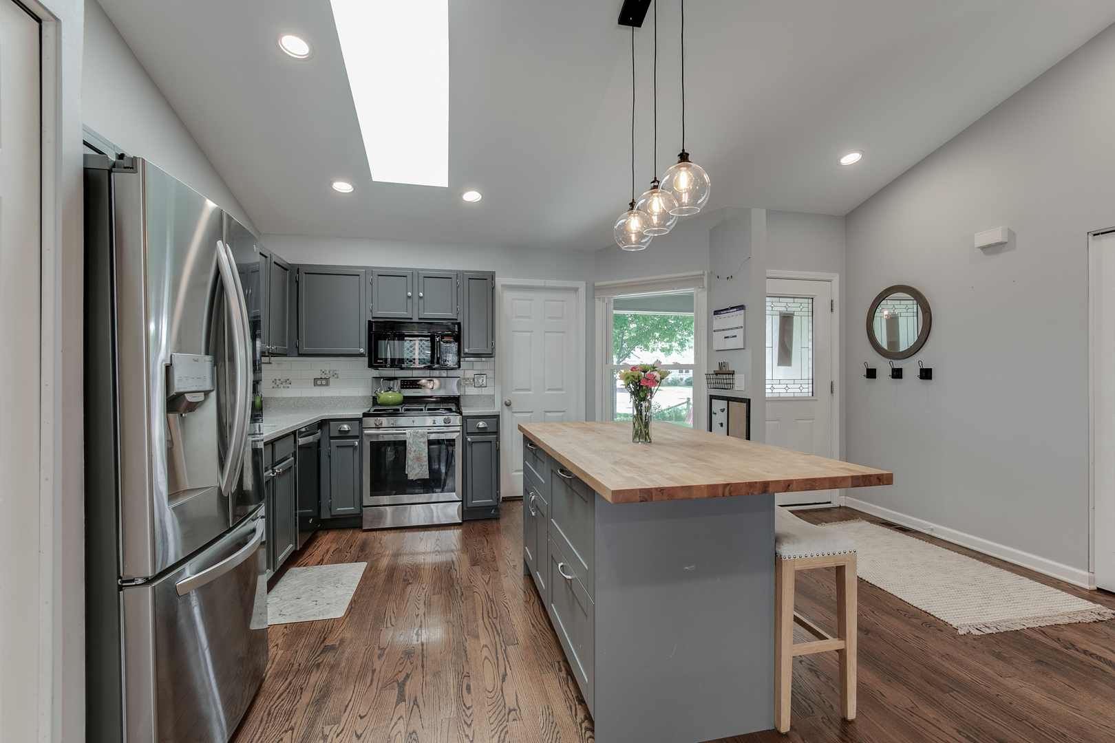 506 Indian Ridge Trail Wauconda, IL 60084 - Photo 4 of 32 Gallery Image 4
