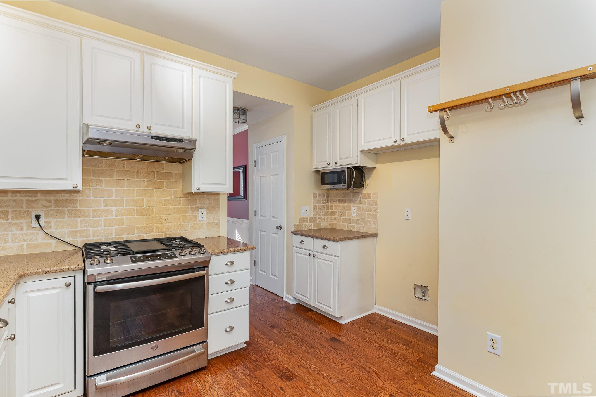 1723 Farmington Grove Drive Raleigh, NC 27614 - Photo 11 of 28 Gallery Image 11