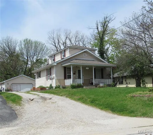$1 | 1109 St Clair Avenue, Collinsville, IL 62234