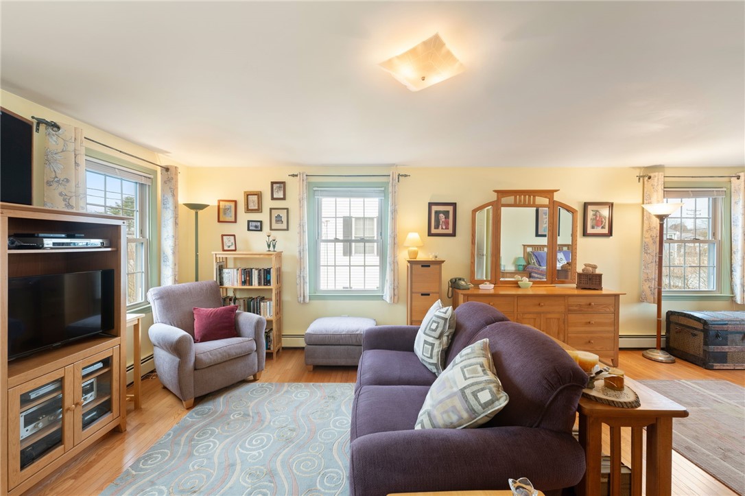 253 Chapmans Avenue Warwick, RI 02886 - Photo 26 of 42