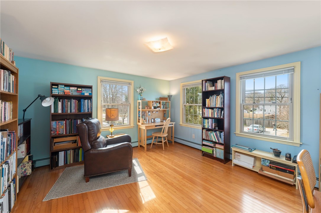 253 Chapmans Avenue Warwick, RI 02886 - Photo 29 of 42