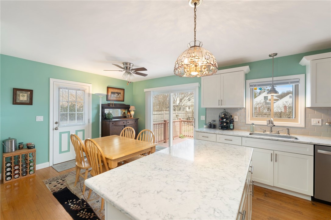 253 Chapmans Avenue Warwick, RI 02886 - Photo 6 of 42