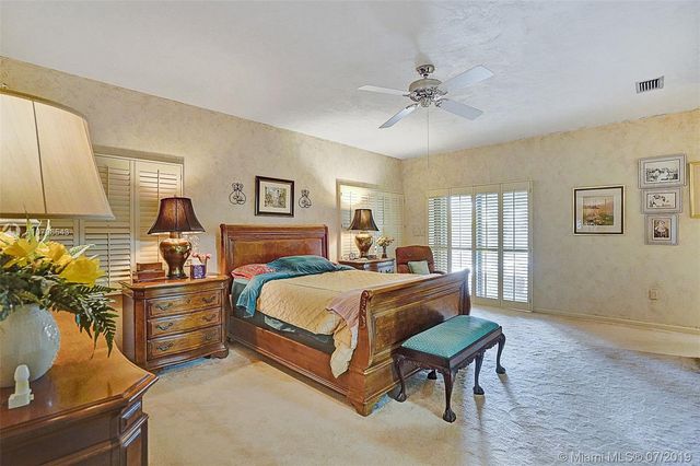 $2,320,000 | 200 Atlantic Isle, Sunny Isles Beach, FL 33160