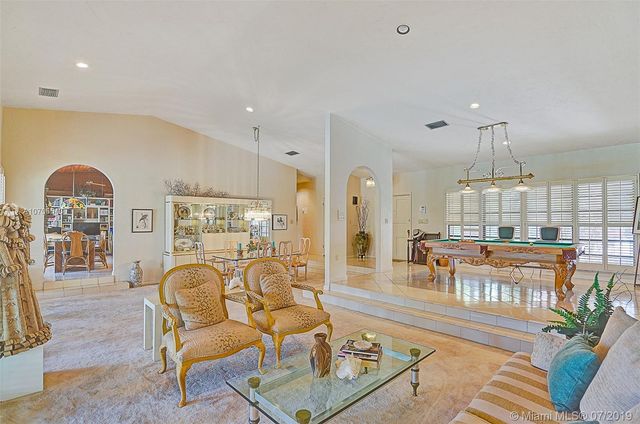 $2,320,000 | 200 Atlantic Isle, Sunny Isles Beach, FL 33160