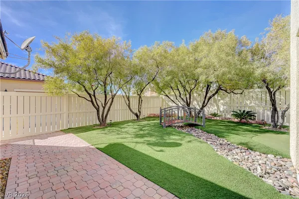 $2,400 | 2057 Self Portrait Street, Henderson, NV 89044