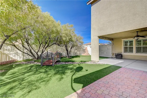 $2,400 | 2057 Self Portrait Street, Henderson, NV 89044