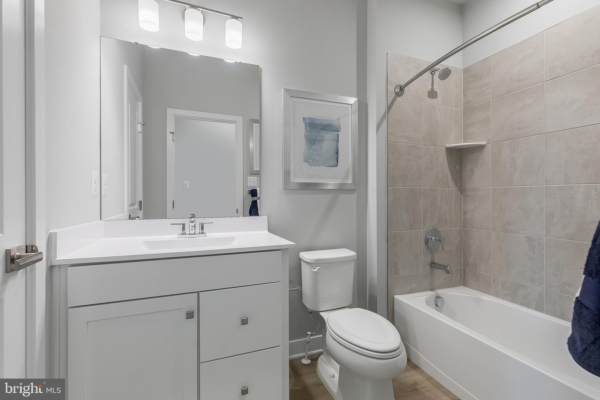 5 Oasis Avenue Ranson, WV 25438 - Photo 42 of 57 Upper Level Hall Bath