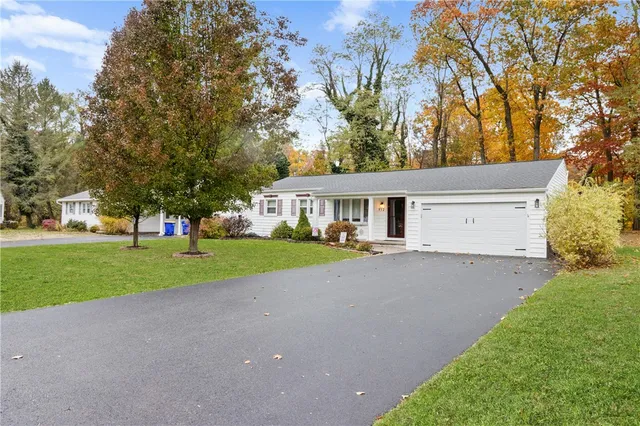 $275,000 | 532 Glenview Court, Webster, NY 14580