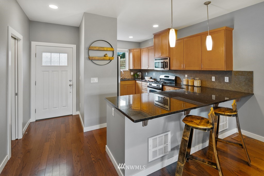 16420 2nd Drive Southeast Bothell, WA 98012 - Photo 8 of 22 Gallery Image 8