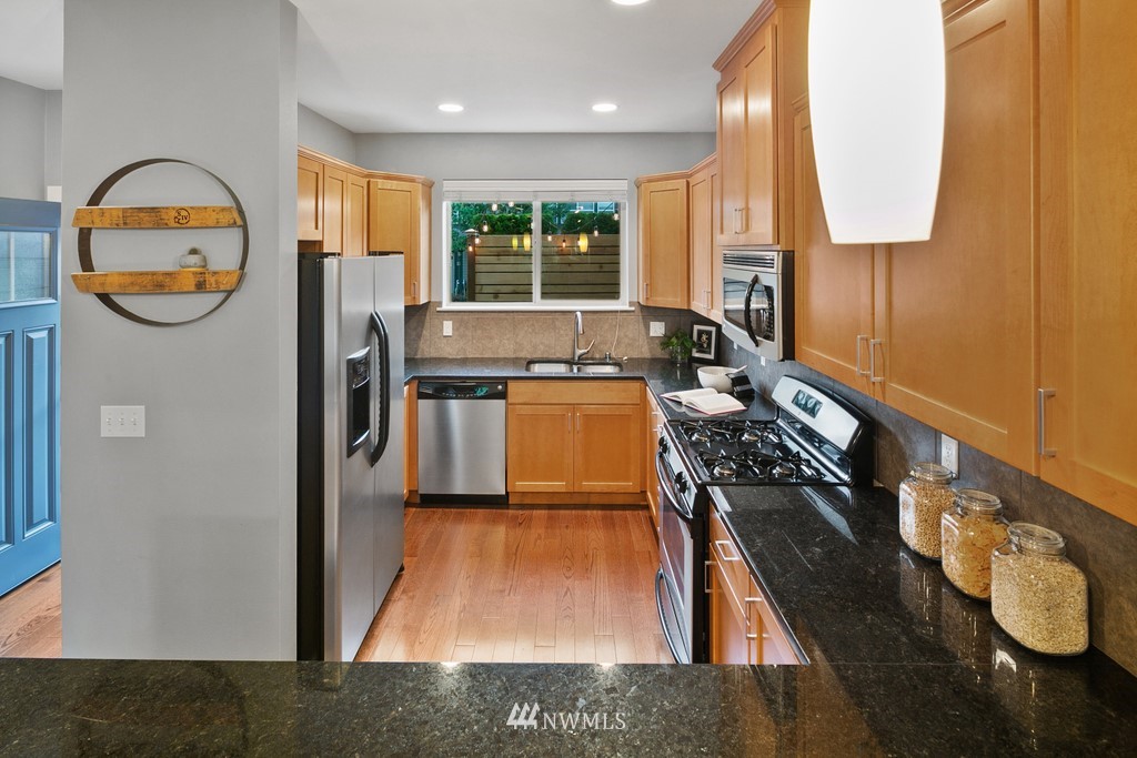 16420 2nd Drive Southeast Bothell, WA 98012 - Photo 9 of 22 Gallery Image 9