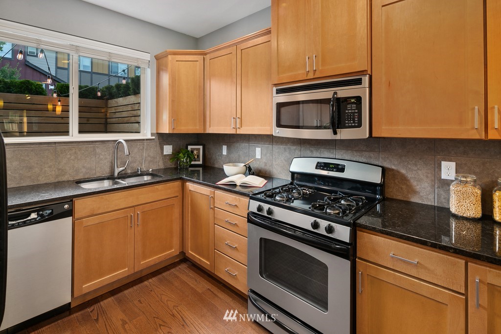 16420 2nd Drive Southeast Bothell, WA 98012 - Photo 10 of 22 Gallery Image 10