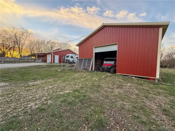 $349,900 | 11301 Hwy Z, Versailles, MO 65084