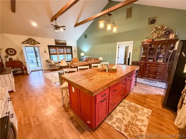 $349,900 | 11301 Hwy Z, Versailles, MO 65084