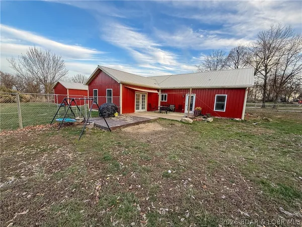 $349,900 | 11301 Hwy Z, Versailles, MO 65084