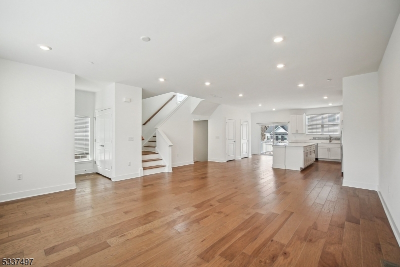 10 Cecala Road Morris Plains, NJ 07950 - Photo 3 of 25