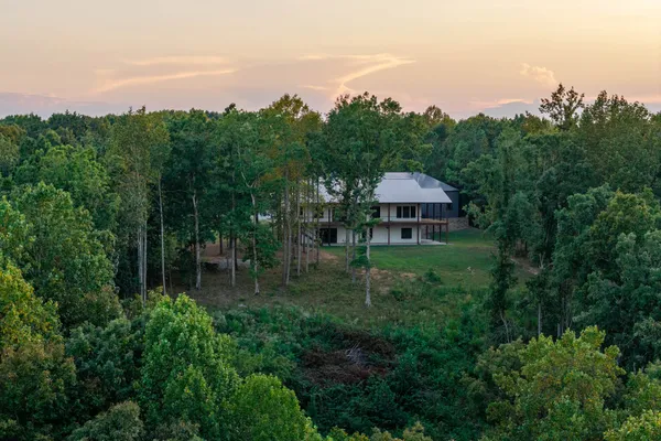 $2,995,000 | 202 Ravenridge Drive, Summertown, TN 38483