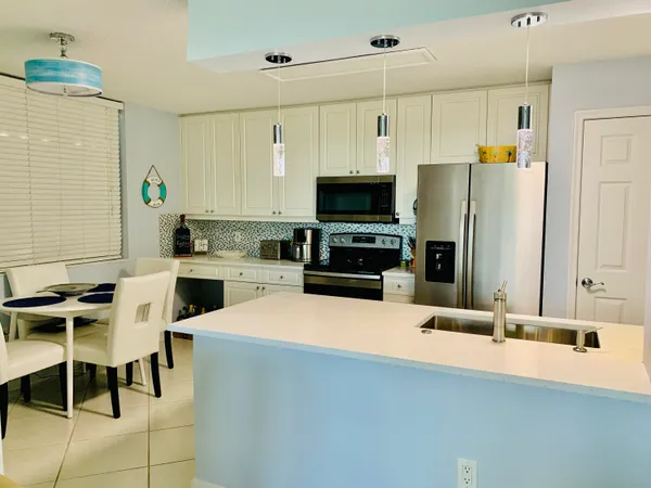 $3,200 | 5049 North Hwy A1A, Unit 402, Fort Pierce, FL 34949