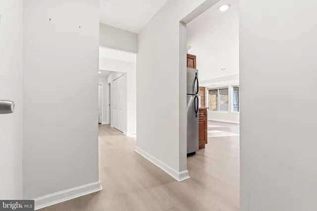 $2,000 | 19431 Brassie Place, Unit 19431, Montgomery Village, MD 20886