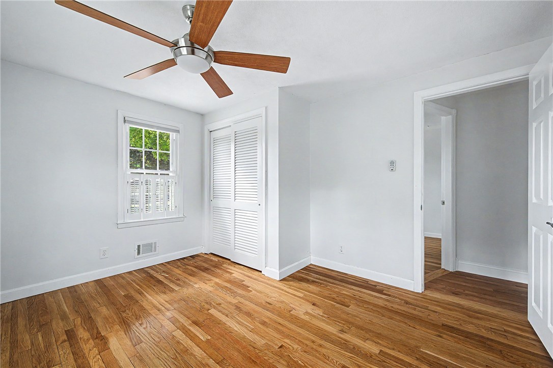 117 Larchmont Road Warwick, RI 02886 - Photo 18 of 44