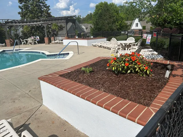 $289,000 | 702 Village Lake Drive, Mebane, NC 27302