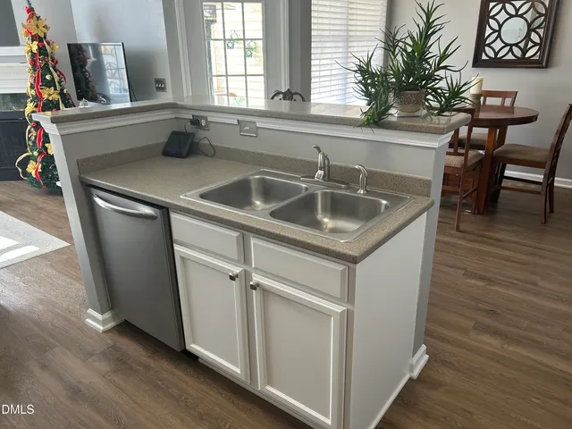 $289,000 | 702 Village Lake Drive, Mebane, NC 27302