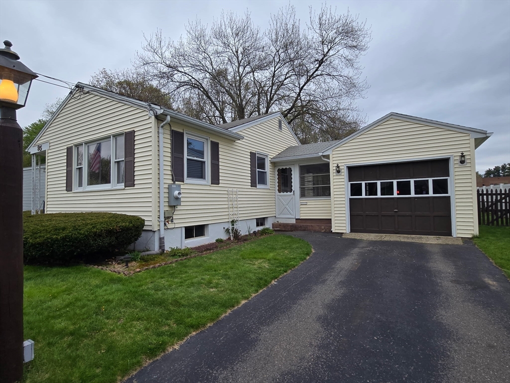 95 Herrman Street West Springfield, MA 01089 - Photo 2 of 21