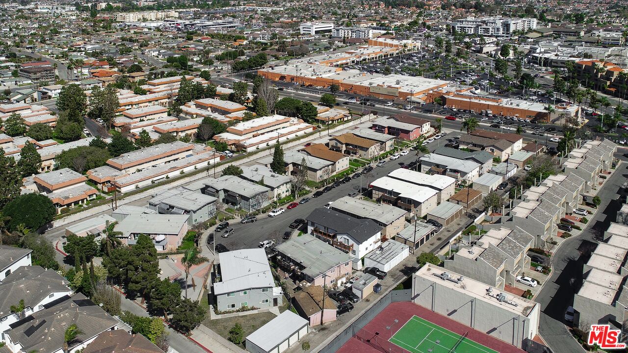 7642 Amberleaf Circle Huntington Beach, CA 92648 - Photo 9 of 9 an aerial view of a city