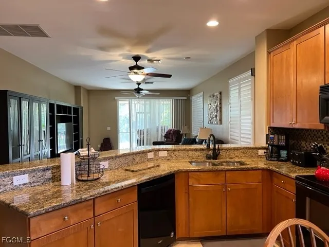$5,200 | 10602 Camarelle Circle, Fort Myers, FL 33913