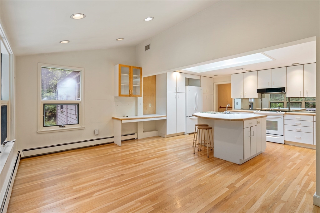 10 Radcliffe Road Weston, MA 02493 - Photo 20 of 41